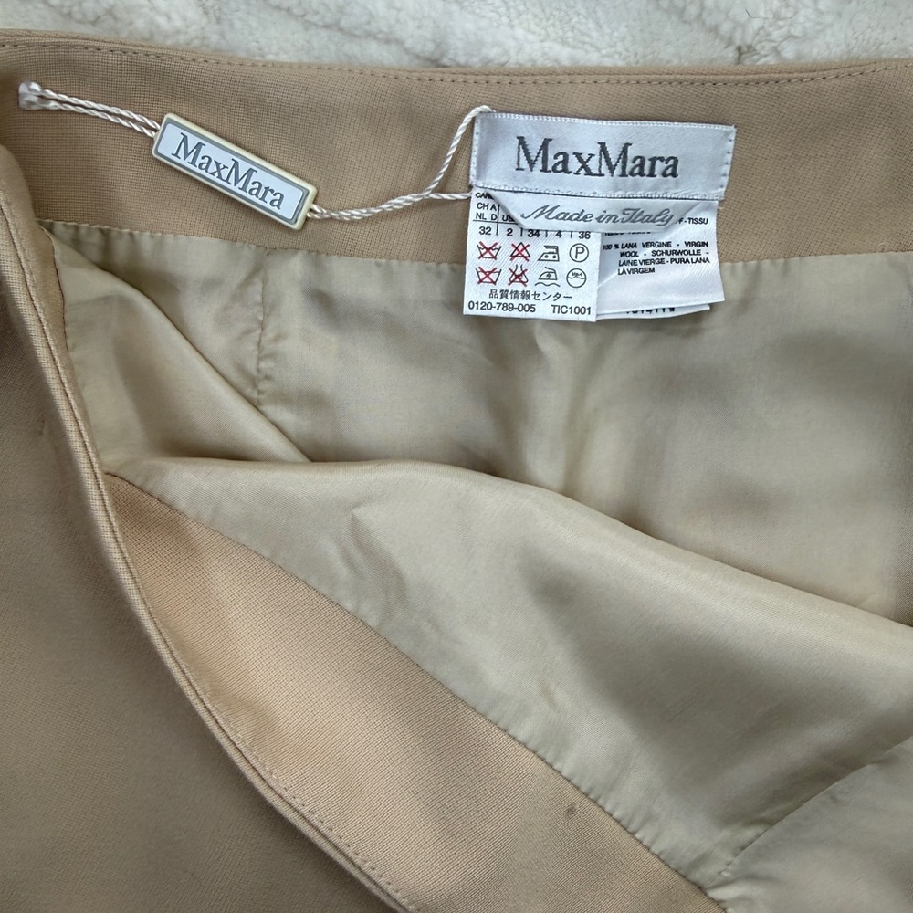 VTG MaxMara Beige Tailored Pencil Skirt - Made in Italy
